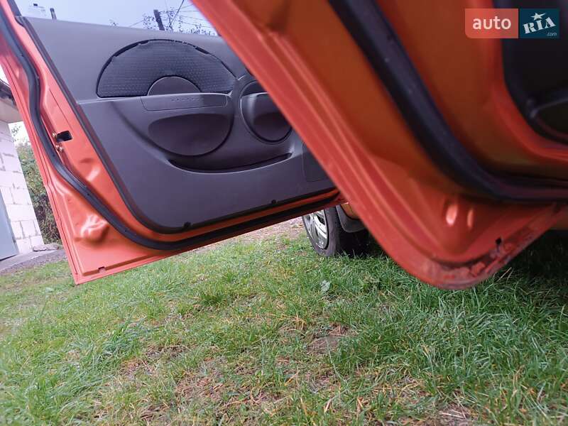 Седан Chevrolet Aveo 2006 в Киеве фото 16 Седан Chevrolet Aveo 2006 в Киеве