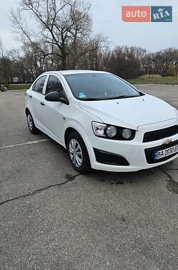 Седан Chevrolet Aveo 2012 в Овручі