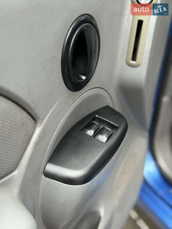 Хетчбек Chevrolet Aveo 2005 в Сумах