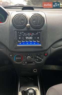 Седан Chevrolet Aveo 2011 в 