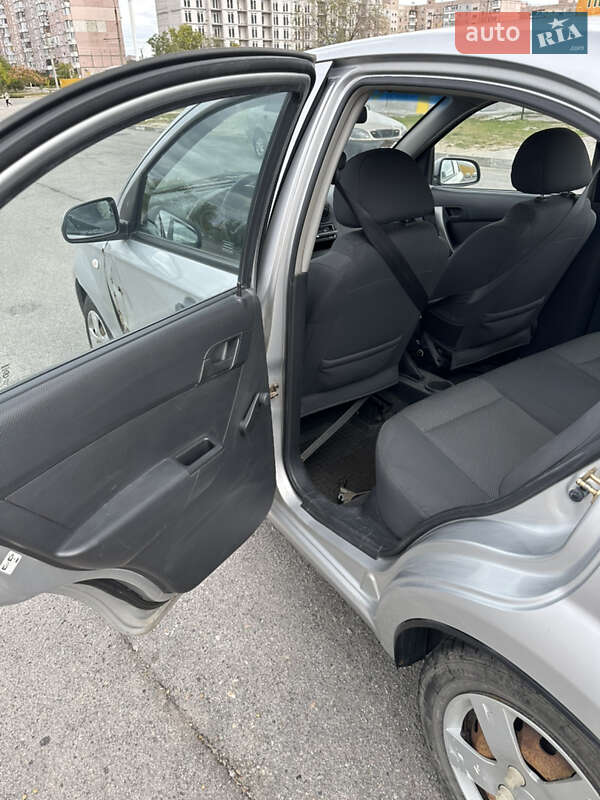 Седан Chevrolet Aveo 2006 в Запорожье
