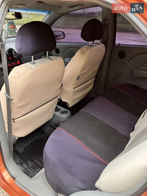 Седан Chevrolet Aveo 2005 в Новой Ушице