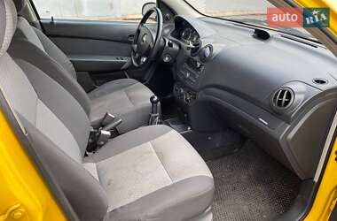 Хэтчбек Chevrolet Aveo 2008 в  фото 25 Хэтчбек Chevrolet Aveo 2008 в