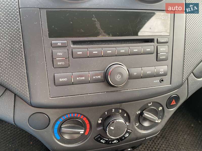 Хэтчбек Chevrolet Aveo 2008 в Кривом Роге
