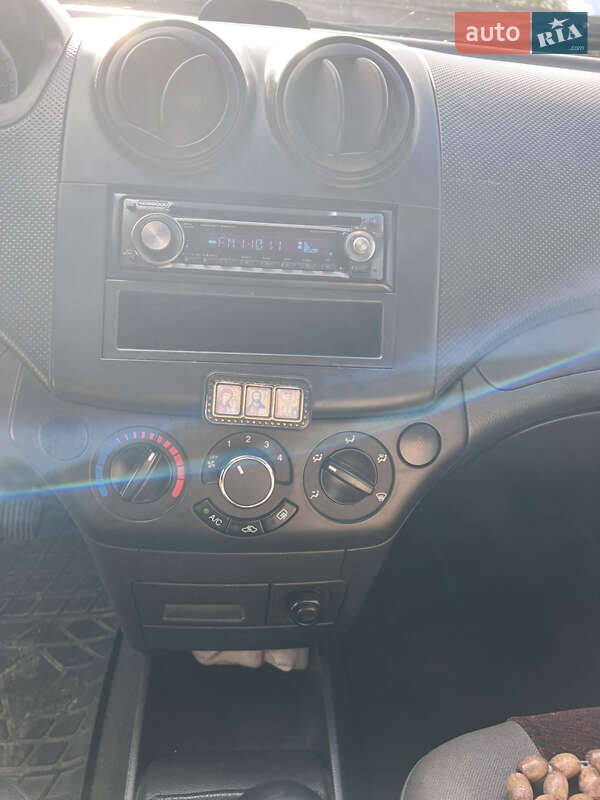 Седан Chevrolet Aveo 2006 в Вараше фото 9 Седан Chevrolet Aveo 2006 в Вараше