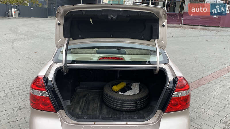 Седан Chevrolet Aveo 2008 в Тернополе