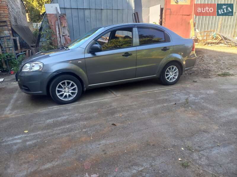 Седан Chevrolet Aveo 2008 в Києві
