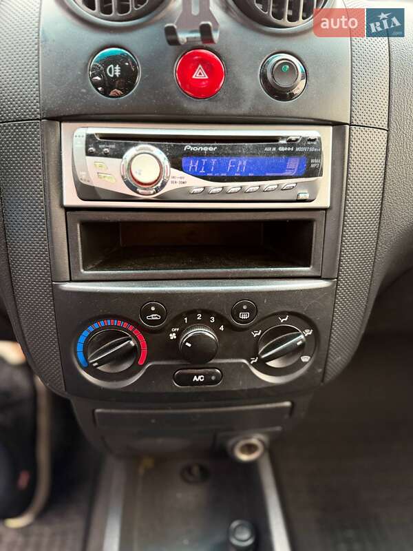 Хетчбек Chevrolet Aveo 2006 в Києві