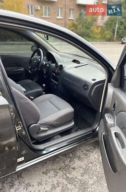 Хэтчбек Chevrolet Aveo 2007 в 
