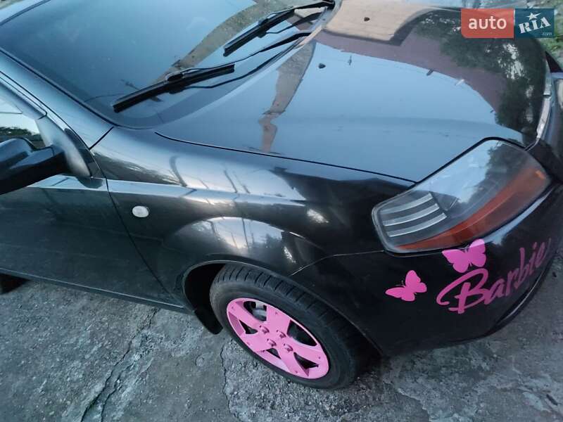 Хэтчбек Chevrolet Aveo 2005 в Николаеве фото Хэтчбек Chevrolet Aveo 2005 в Николаеве