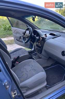 Седан Chevrolet Aveo 2005 в 