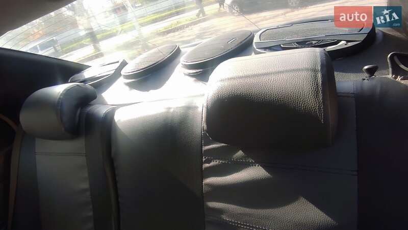 Седан Chevrolet Aveo 2006 в Львове