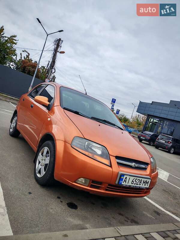 Седан Chevrolet Aveo 2005 в Киеве
