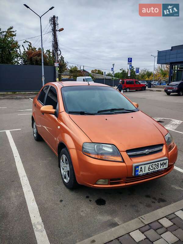 Седан Chevrolet Aveo 2005 в Киеве