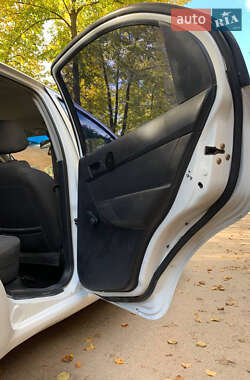 Седан Chevrolet Aveo 2006 в 
