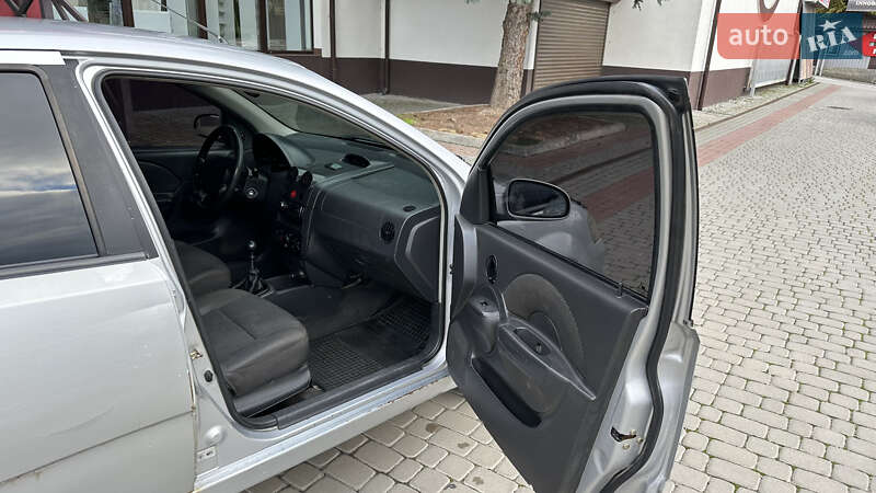 Седан Chevrolet Aveo 2005 в Могилев-Подольске фото 6 Седан Chevrolet Aveo 2005 в Могилев-Подольске