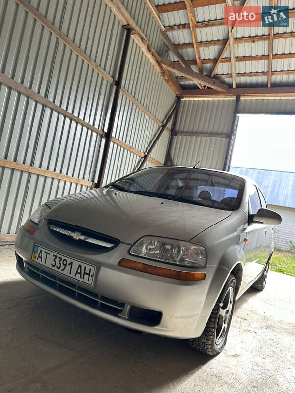Седан Chevrolet Aveo 2004 в Рожнятові фото Седан Chevrolet Aveo 2004 в Рожнятові