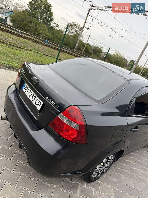 Седан Chevrolet Aveo 2006 в Звягелі