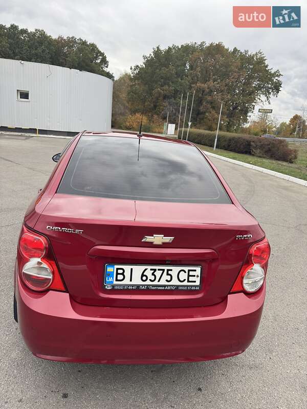 Седан Chevrolet Aveo 2014 в Полтаве