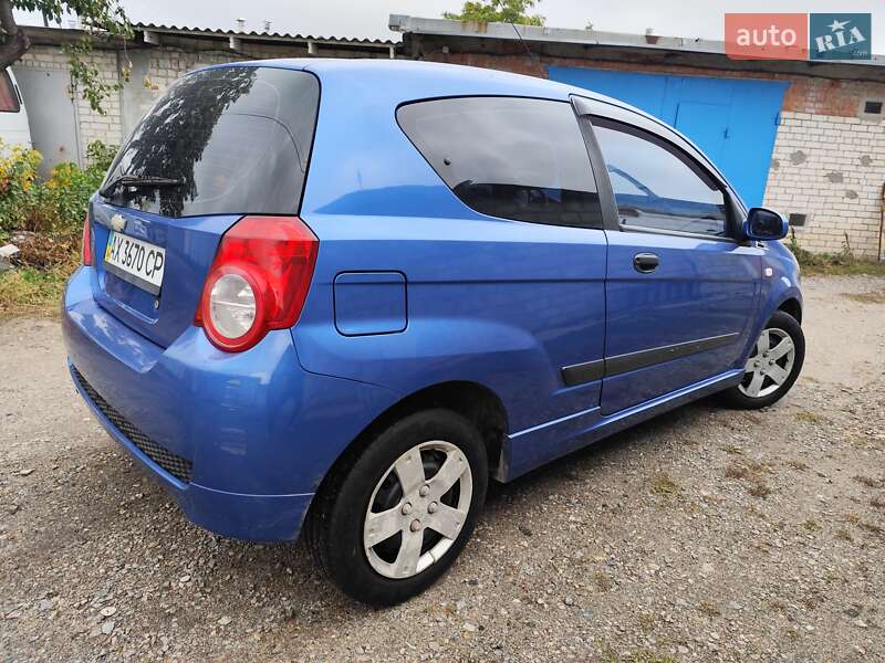 Хэтчбек Chevrolet Aveo 2008 в Киеве
