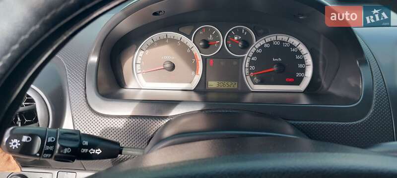 Седан Chevrolet Aveo 2006 в Одессе