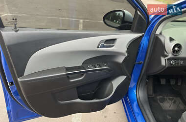 Хетчбек Chevrolet Aveo 2012 в 
