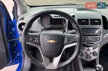 Хетчбек Chevrolet Aveo 2012 в 
