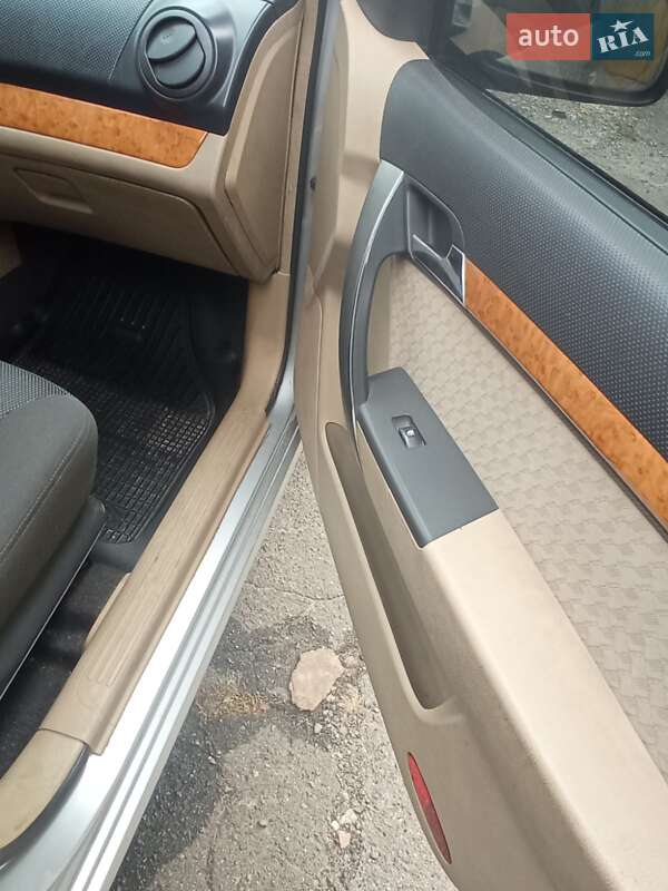 Седан Chevrolet Aveo 2008 в Киеве