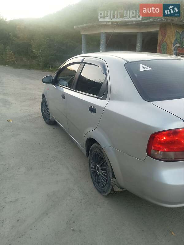 Седан Chevrolet Aveo 2004 в Коломые фото 2 Седан Chevrolet Aveo 2004 в Коломые
