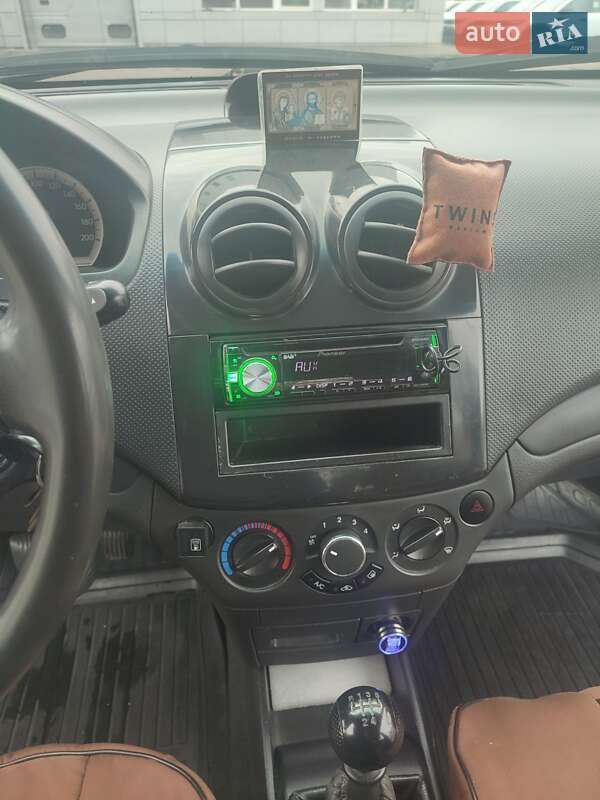 Седан Chevrolet Aveo 2006 в Харькове