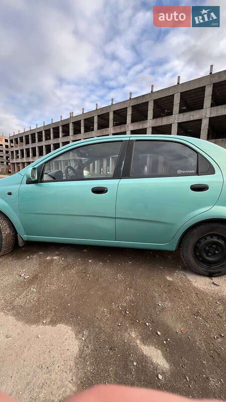 Седан Chevrolet Aveo 2005 в Тернополі