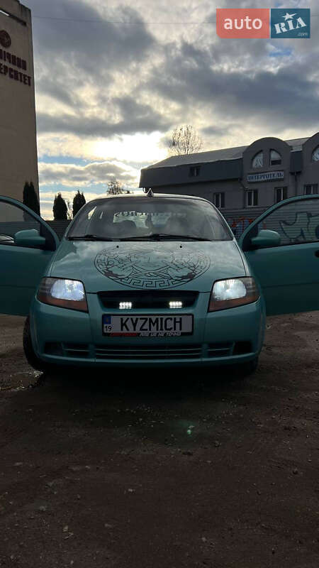 Седан Chevrolet Aveo 2005 в Тернополі