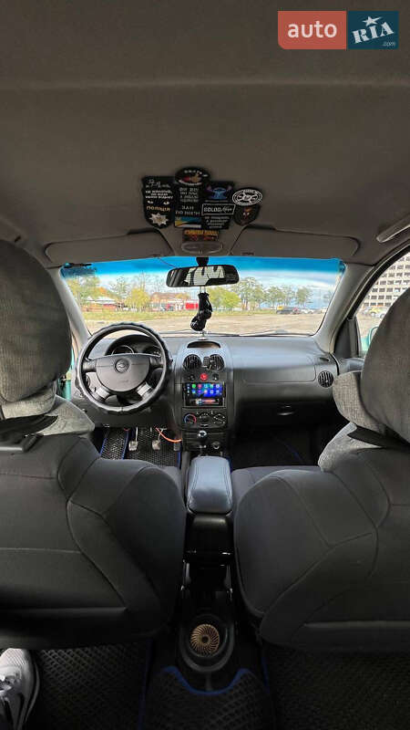 Седан Chevrolet Aveo 2005 в Тернополі