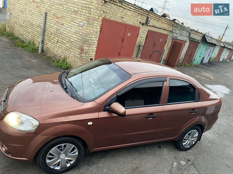 Седан Chevrolet Aveo 2011 в Софіївській Борщагівці