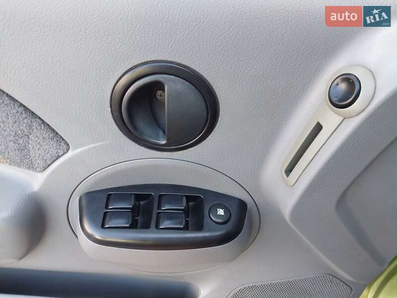 Хетчбек Chevrolet Aveo 2005 в Миколаєві