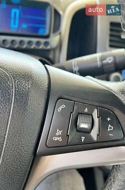 Седан Chevrolet Aveo 2012 в 