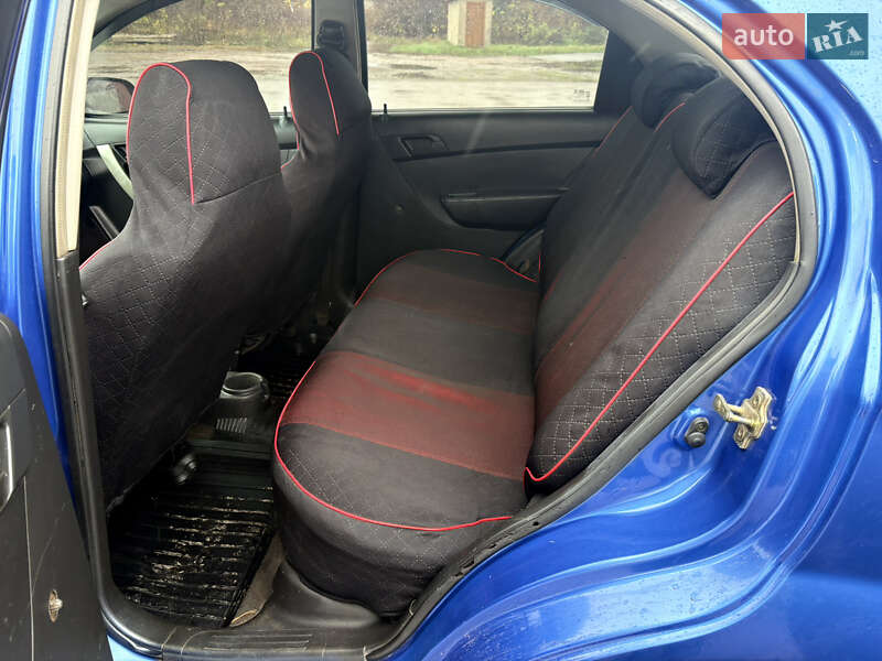 Седан Chevrolet Aveo 2006 в Шостке