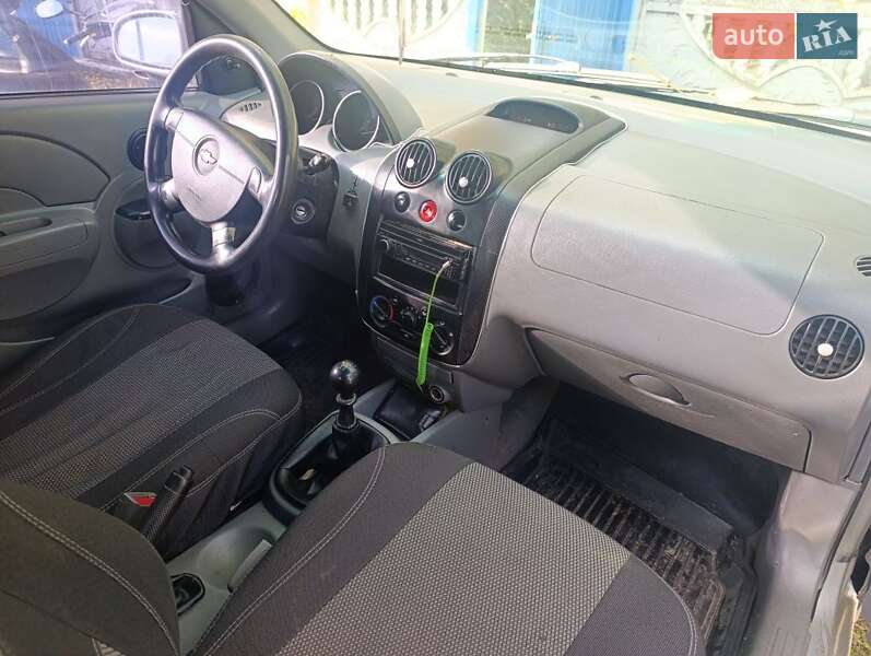 Хэтчбек Chevrolet Aveo 2005 в Казанке фото 4 Хэтчбек Chevrolet Aveo 2005 в Казанке