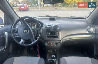 Хетчбек Chevrolet Aveo 2008 в 
