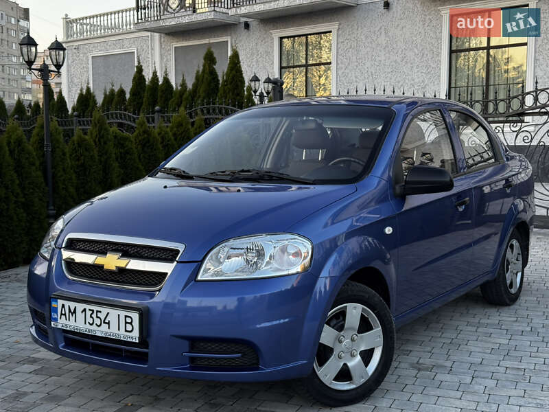 Седан Chevrolet Aveo 2008 в Виннице