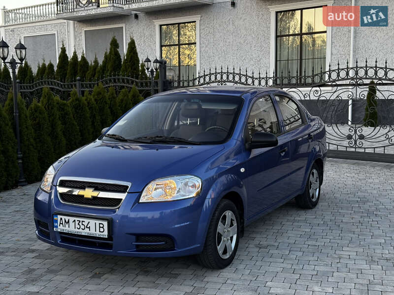 Седан Chevrolet Aveo 2008 в Виннице