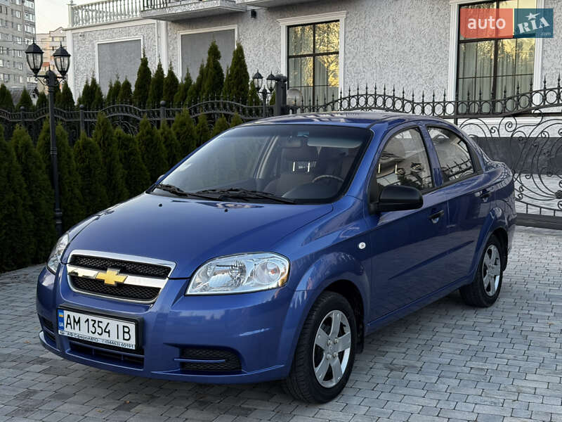 Седан Chevrolet Aveo 2008 в Виннице