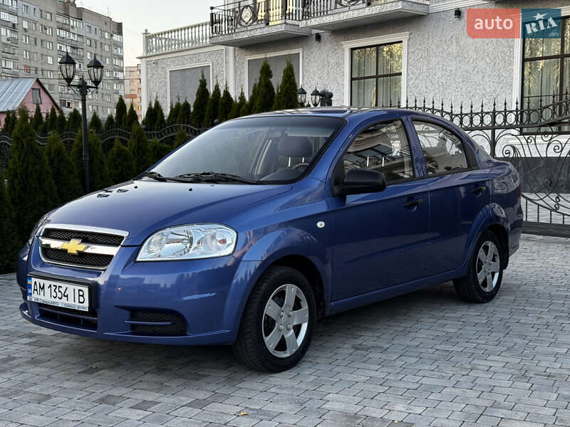 Седан Chevrolet Aveo 2008 в Виннице