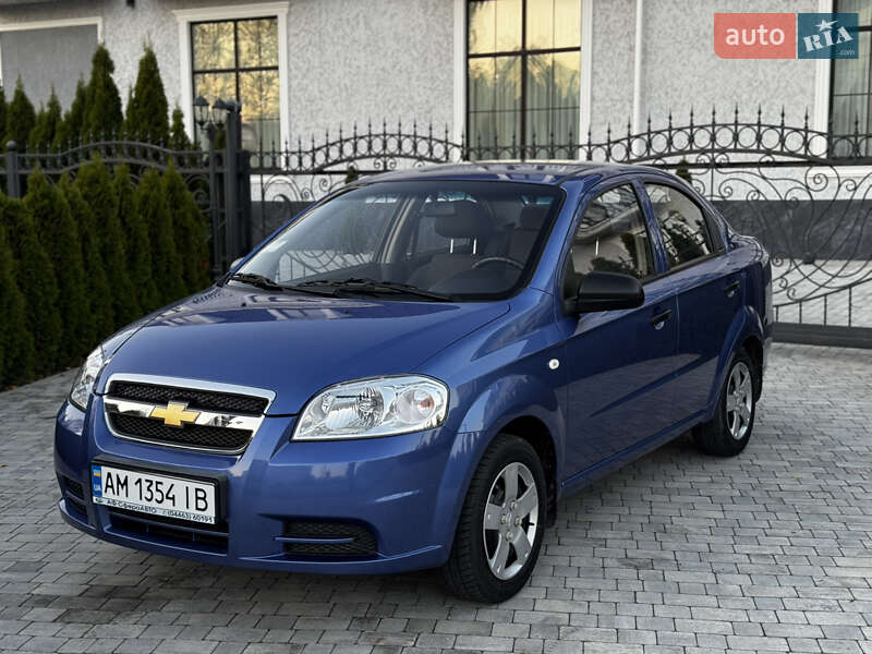 Седан Chevrolet Aveo 2008 в Виннице
