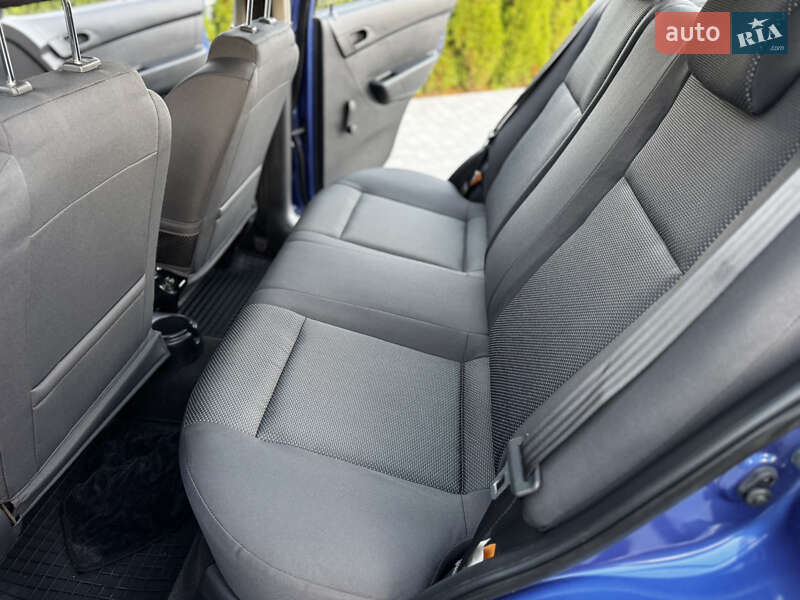 Седан Chevrolet Aveo 2008 в Виннице