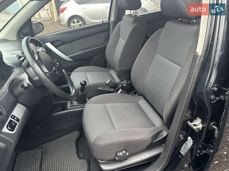 Хэтчбек Chevrolet Aveo 2009 в Нежине