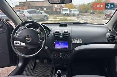 Хэтчбек Chevrolet Aveo 2009 в 
