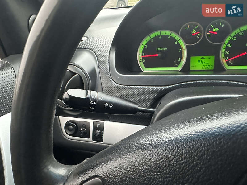 Хэтчбек Chevrolet Aveo 2009 в Нежине