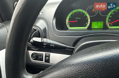 Хэтчбек Chevrolet Aveo 2009 в 