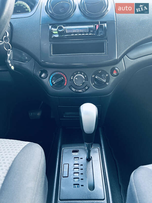 Хэтчбек Chevrolet Aveo 2008 в Виннице